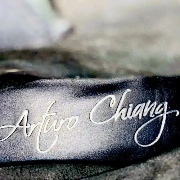 Arturo Chiang Leather Ankle Booties - Picture 7 of 8